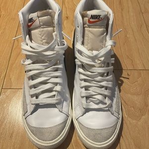 Nike Blazer Mid 77